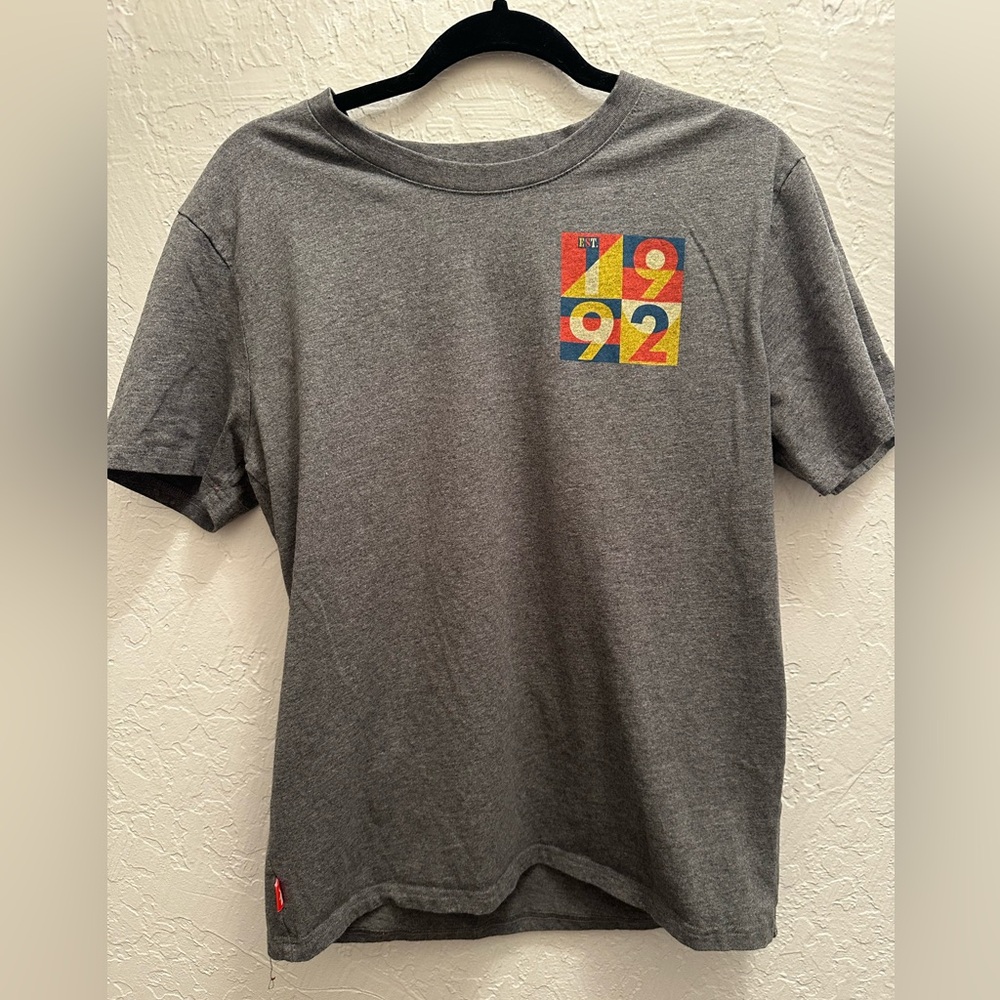 Women’s XL 1992 Geometric Dutch Bros T-shirt